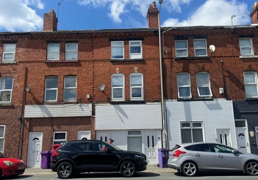 Property photo 1 of 12