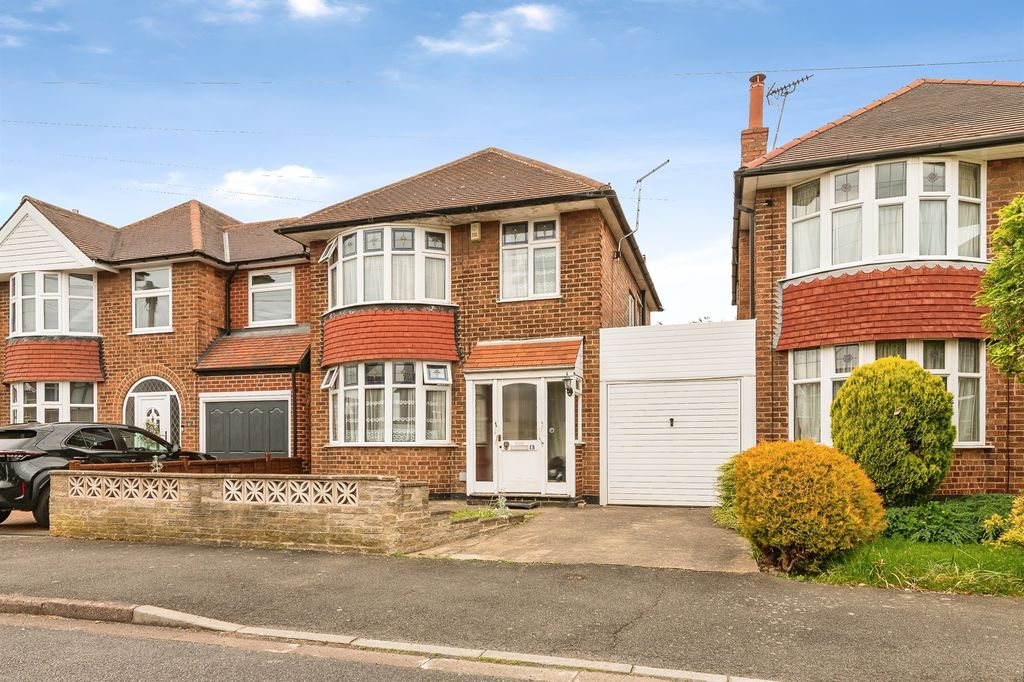 Property photo 1 of 16