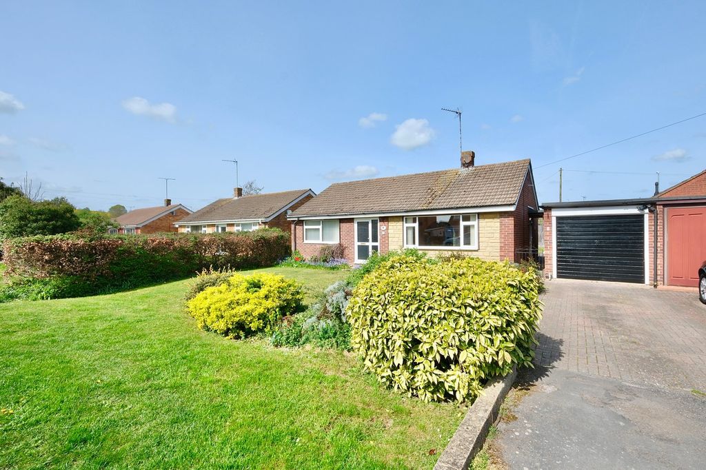 Property photo 1 of 12