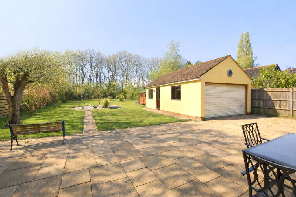 Property photo 3 of 15 Garden