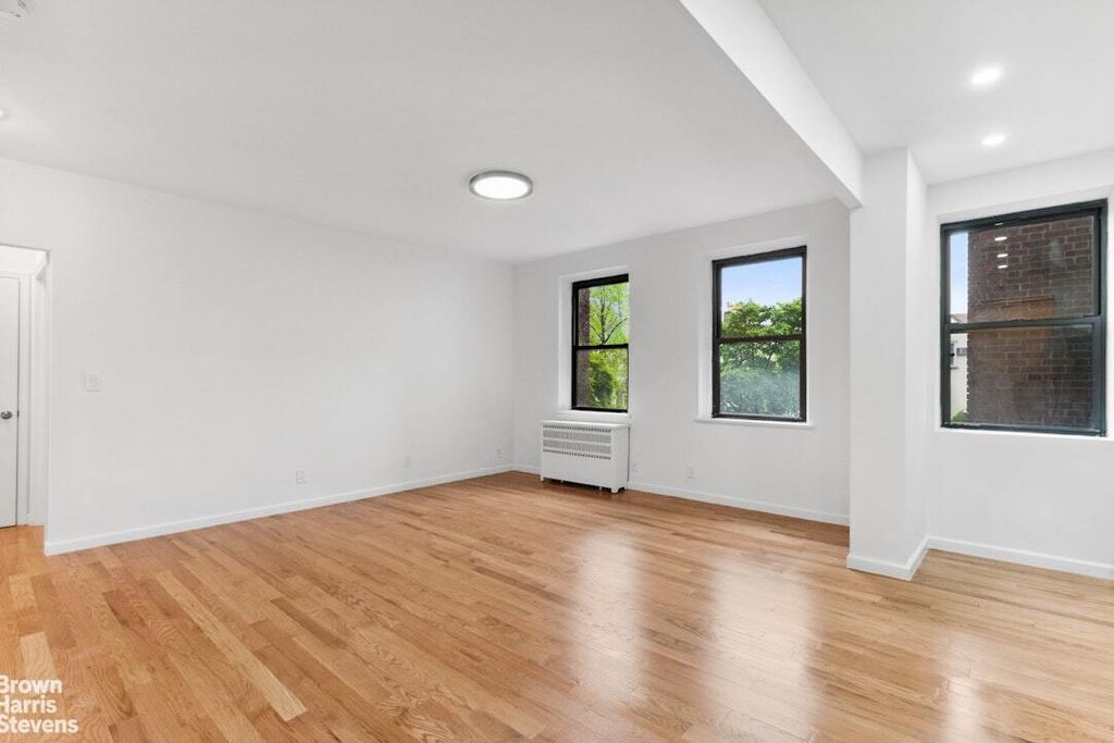 Property photo 3 of 9 <Alttext/>