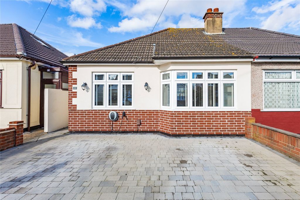 Property photo 1 of 18 Front