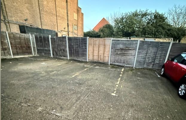 Property photo 2 of 3