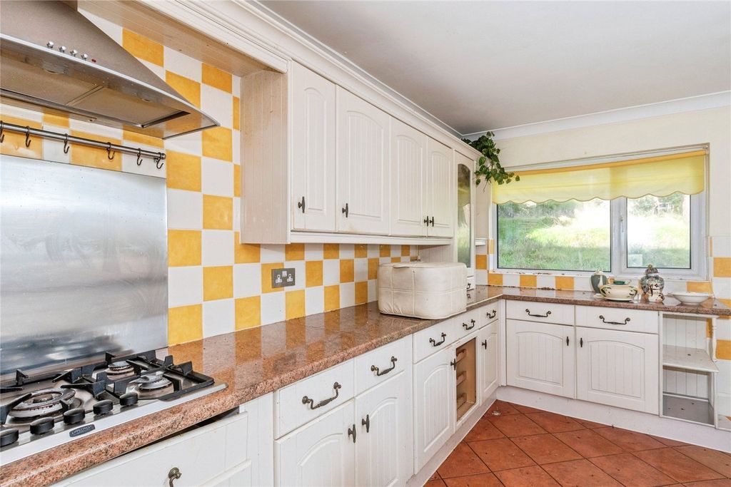 Property photo 3 of 38 Kitchen