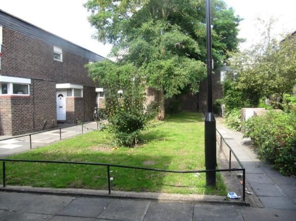 Property photo 1 of 8 Spacious One Bed Flat