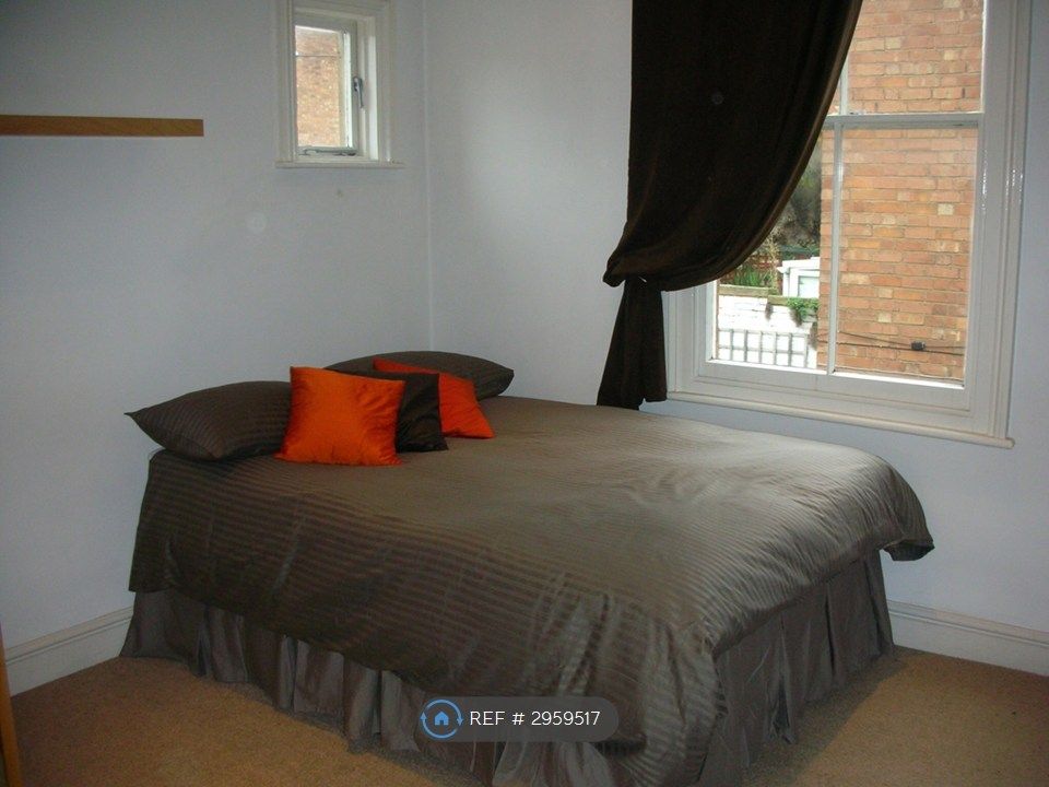 Property photo 2 of 7 Bed Area