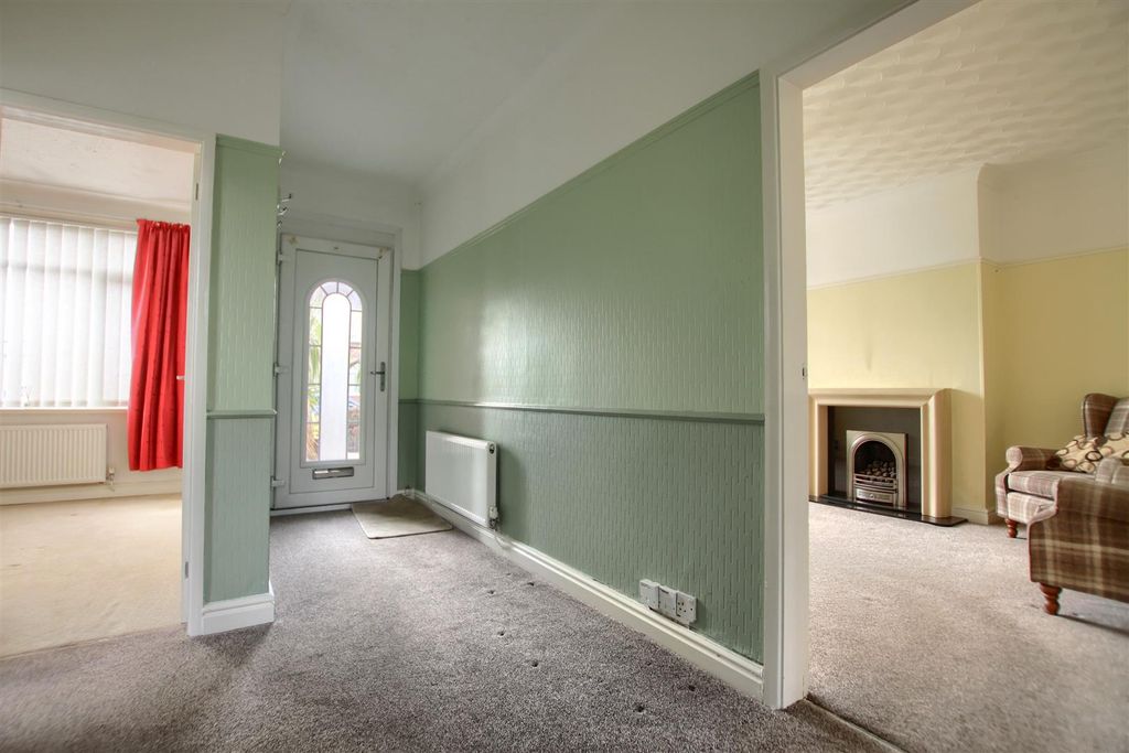 Property photo 3 of 11 Ps4.Jpg