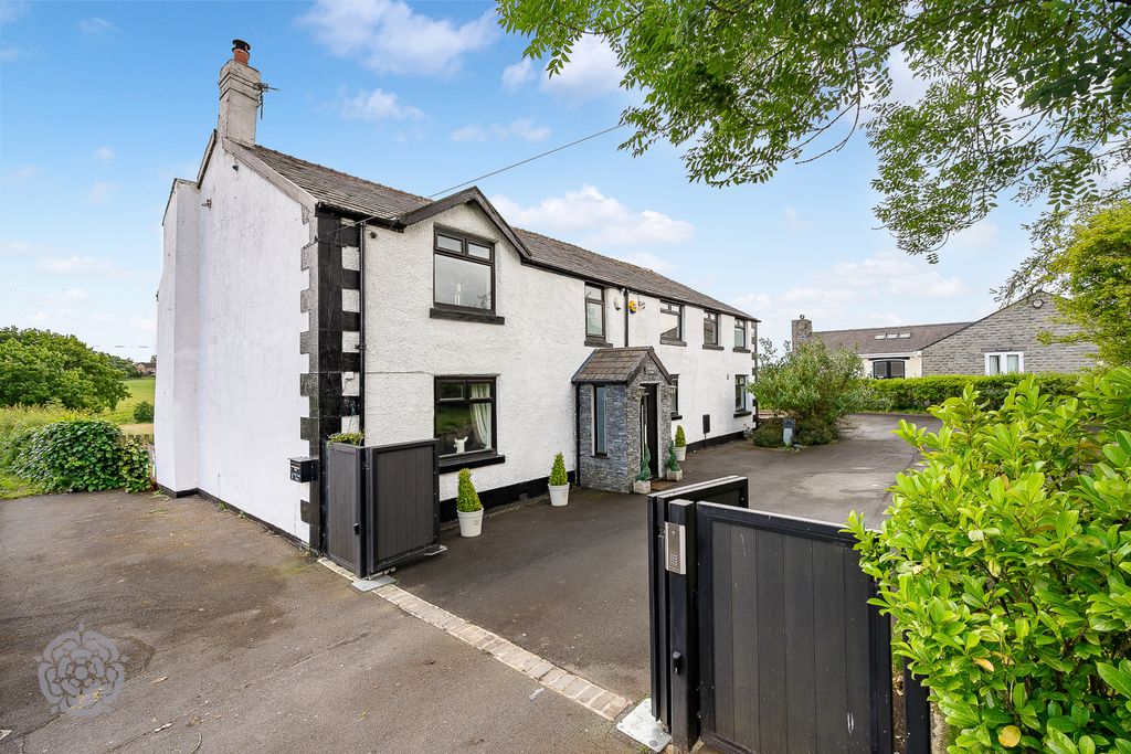 Property photo 2 of 47 Picture No. 04