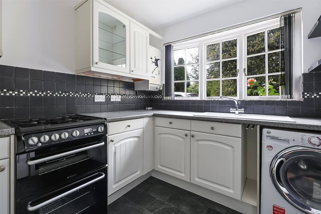 Property photo 2 of 9 Picture No. 22