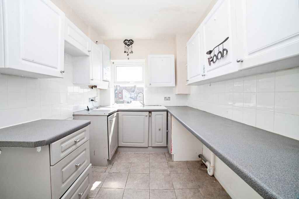 Property photo 2 of 17 Photo