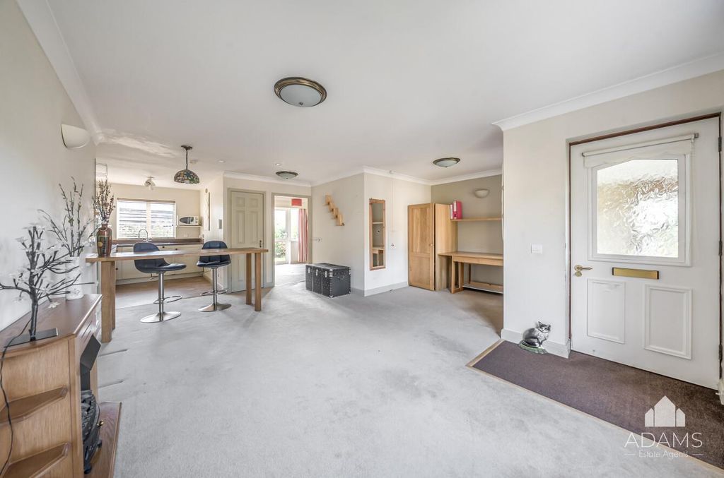Property photo 3 of 17 Sitting Room And Kitchen