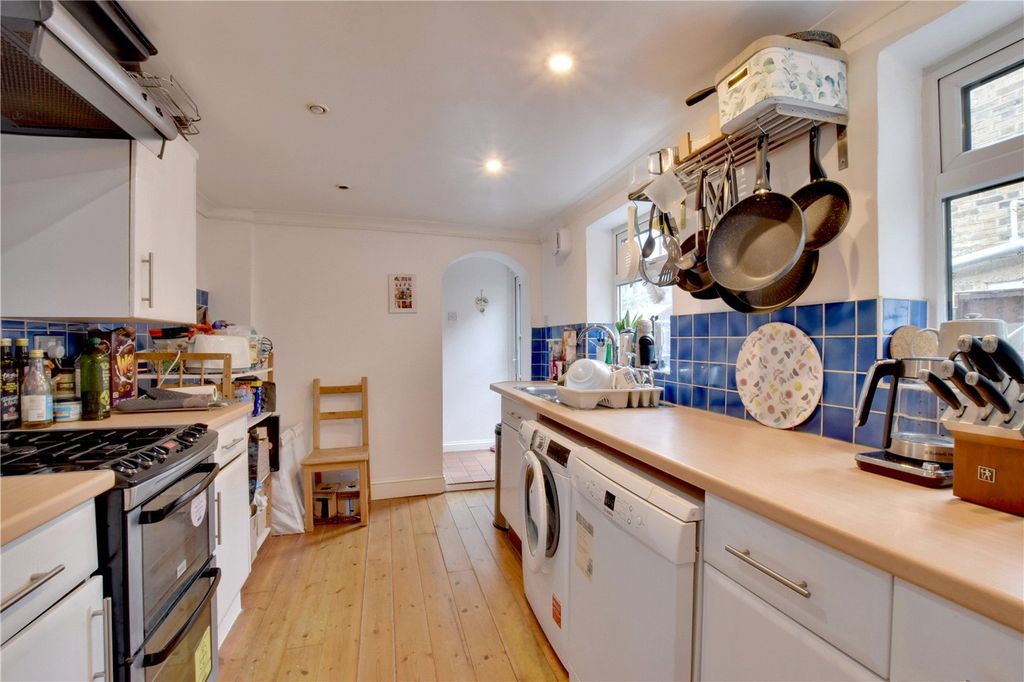 Property photo 3 of 16 Picture No. 06