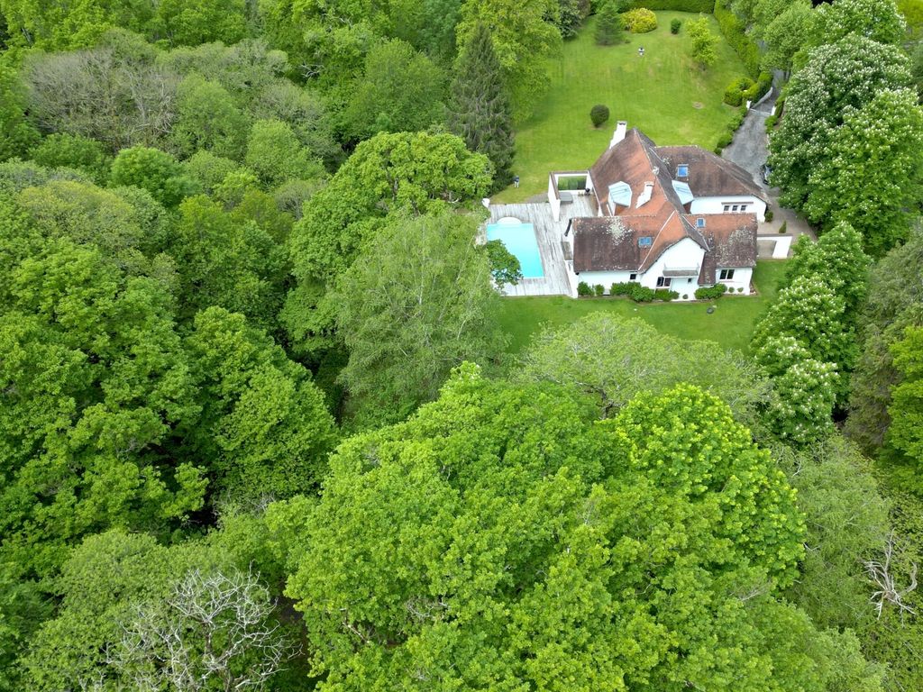 Property photo 1 of 38