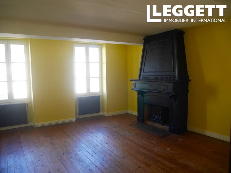 Property photo 2 of 10