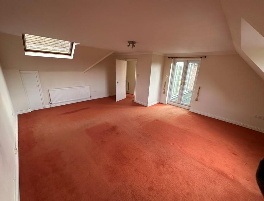 Property photo 3 of 17 Internal View