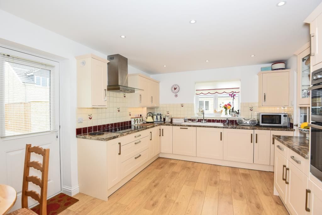 Property photo 2 of 15 Kitchen