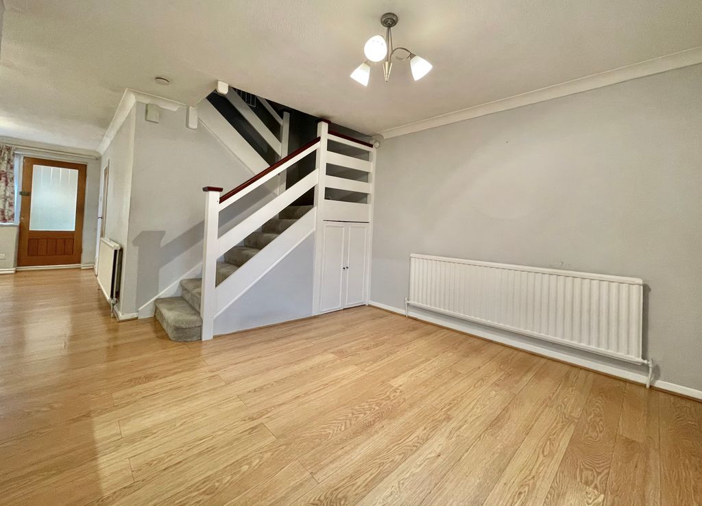 Property photo 3 of 11 Dining Room