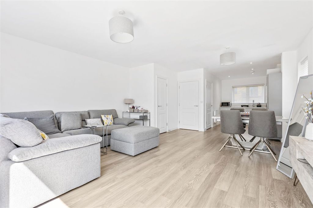 Property photo 2 of 21 Open Plan Living