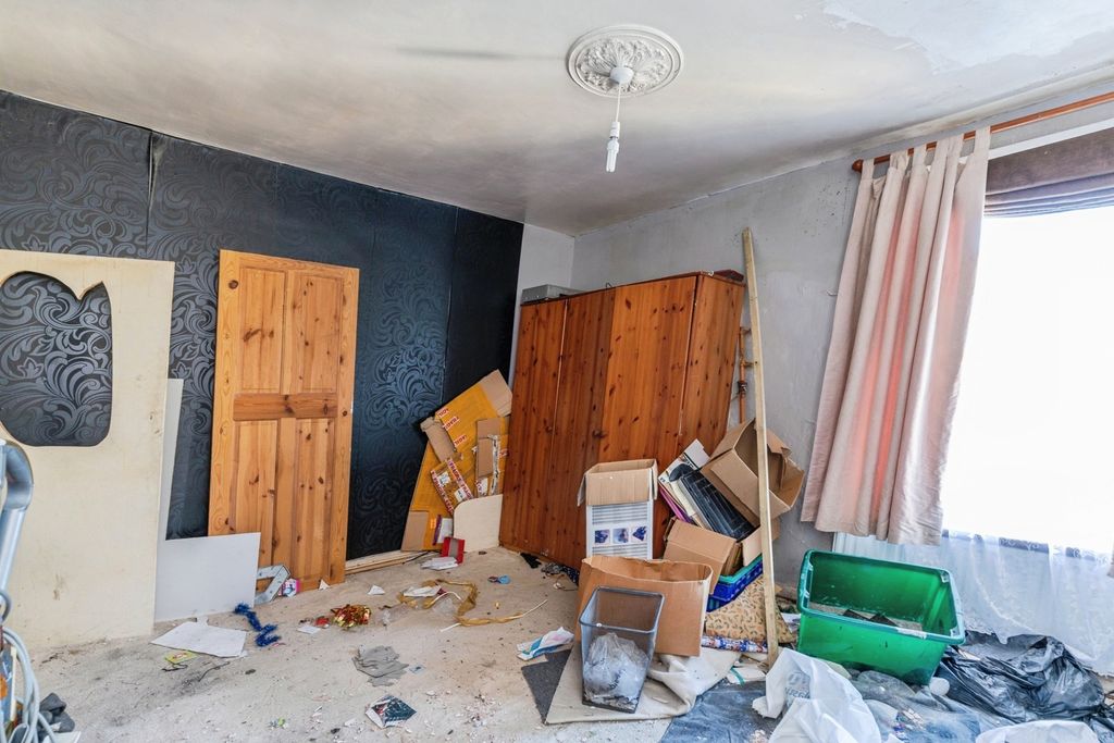 Property photo 3 of 4 Photo