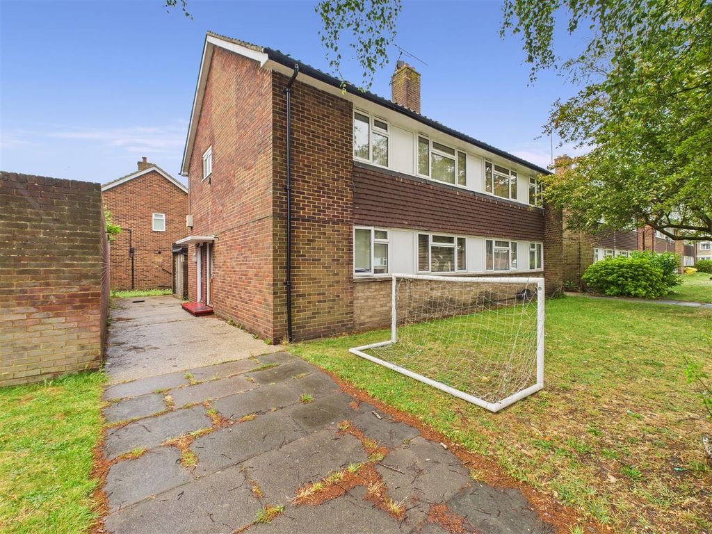 Property photo 1 of 9