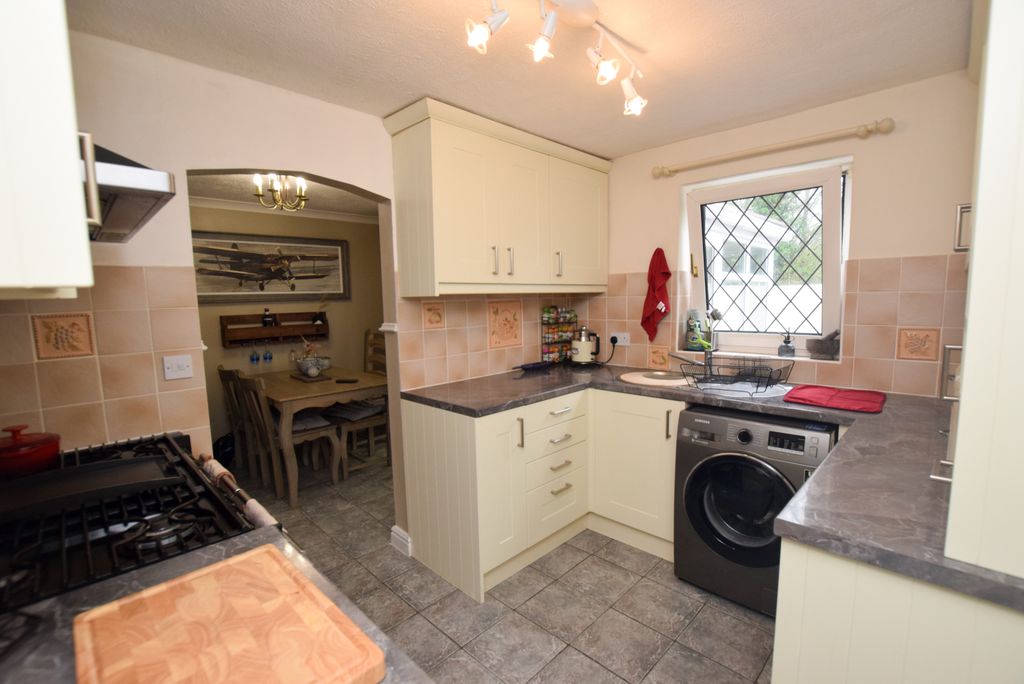 Property photo 3 of 18