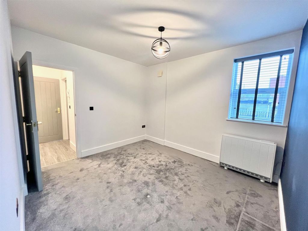 Property photo 2 of 7 Img_2821.Jpg