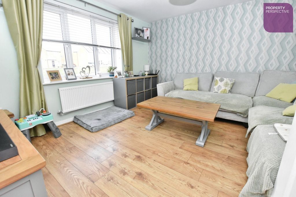 Property photo 2 of 17 Pbox-Img.Jpg