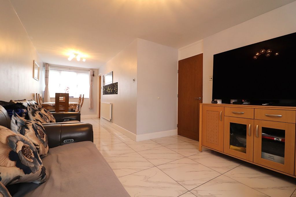 Property photo 3 of 12 Picture No. 07