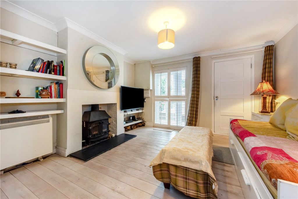 Property photo 2 of 12 Sitting Room