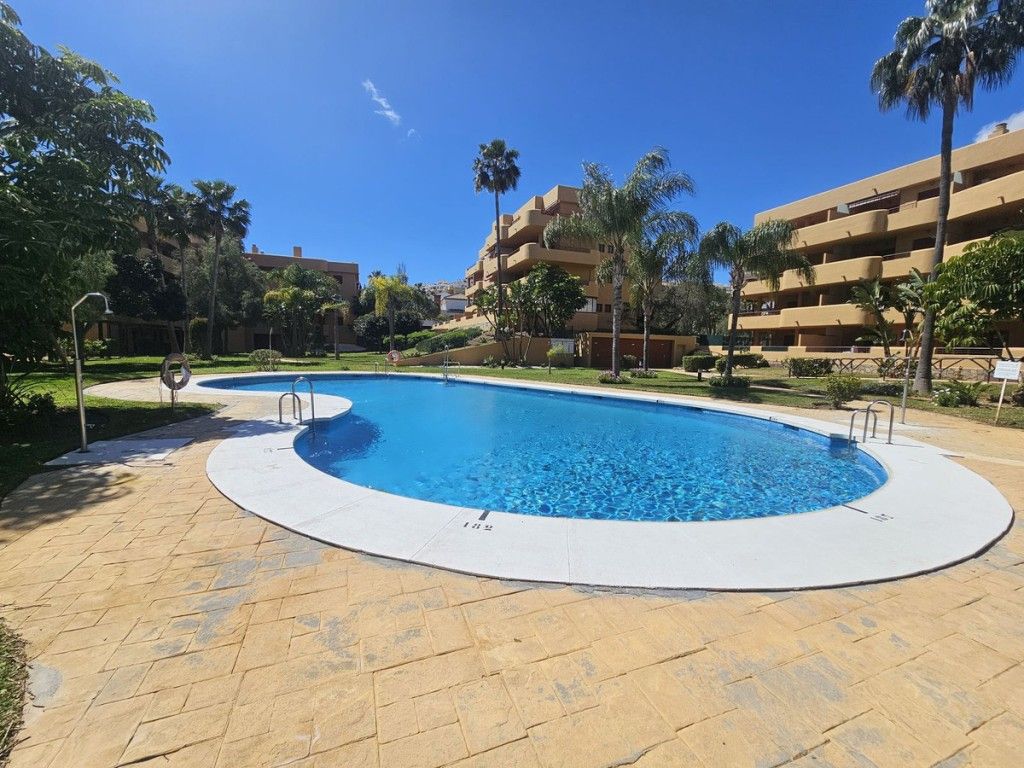 Property photo 2 of 20 Pool