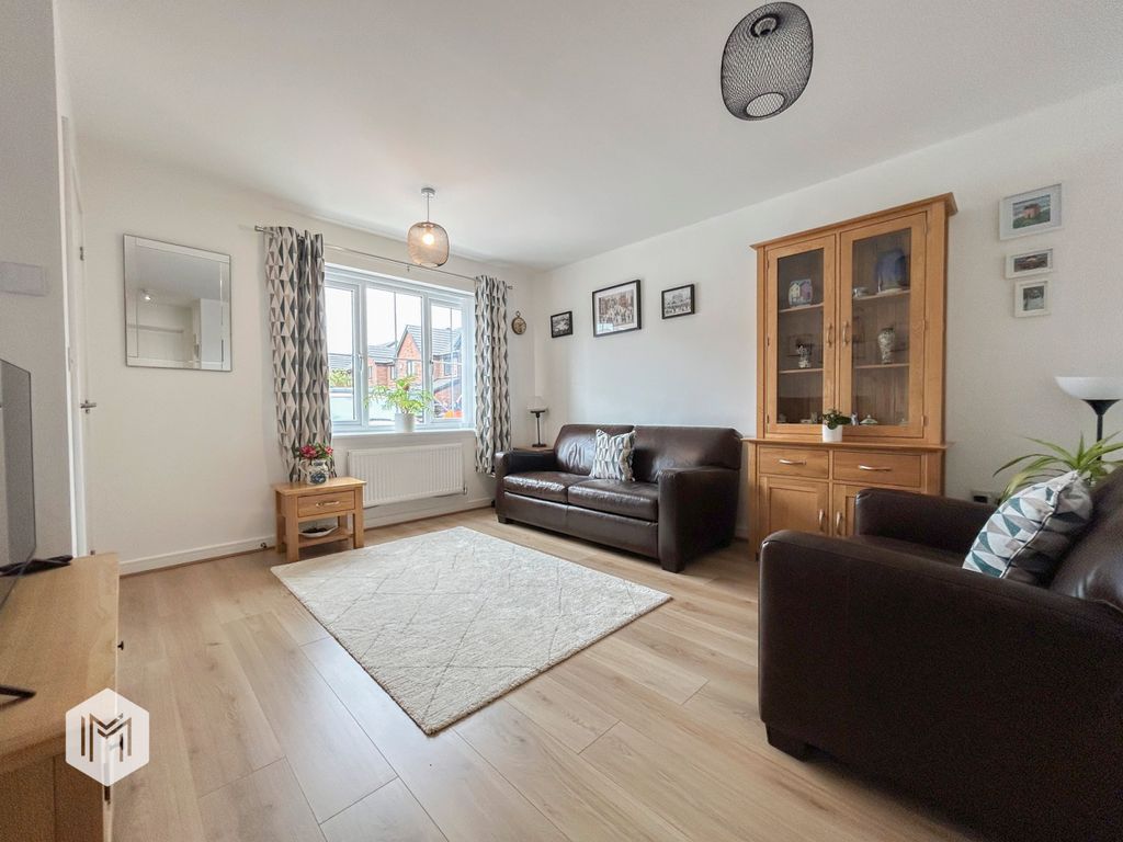 Property photo 2 of 17 Picture No. 23