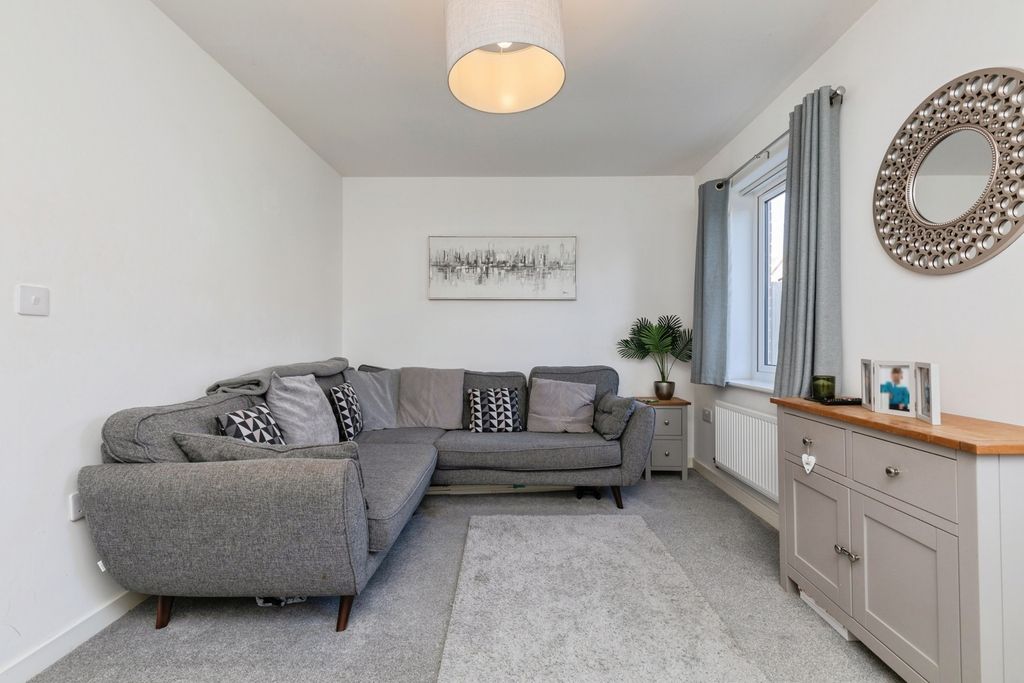 Property photo 2 of 17 Photo