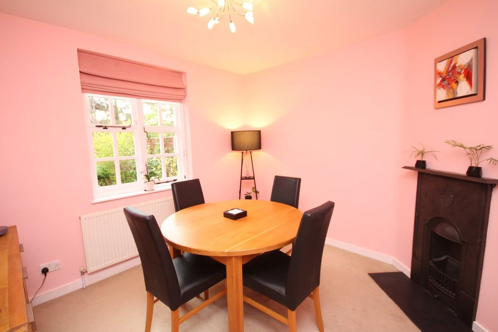 Property photo 3 of 25