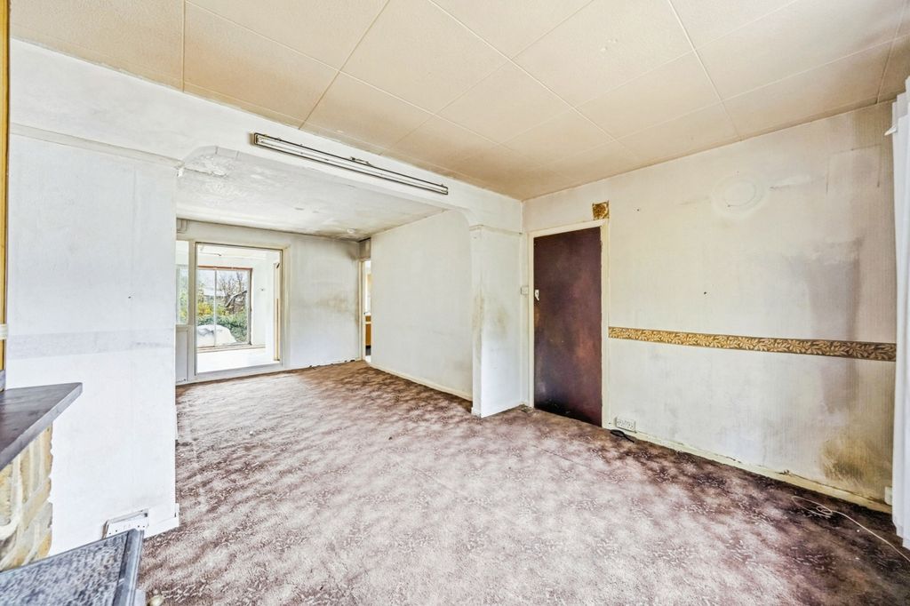 Property photo 3 of 17 Photo