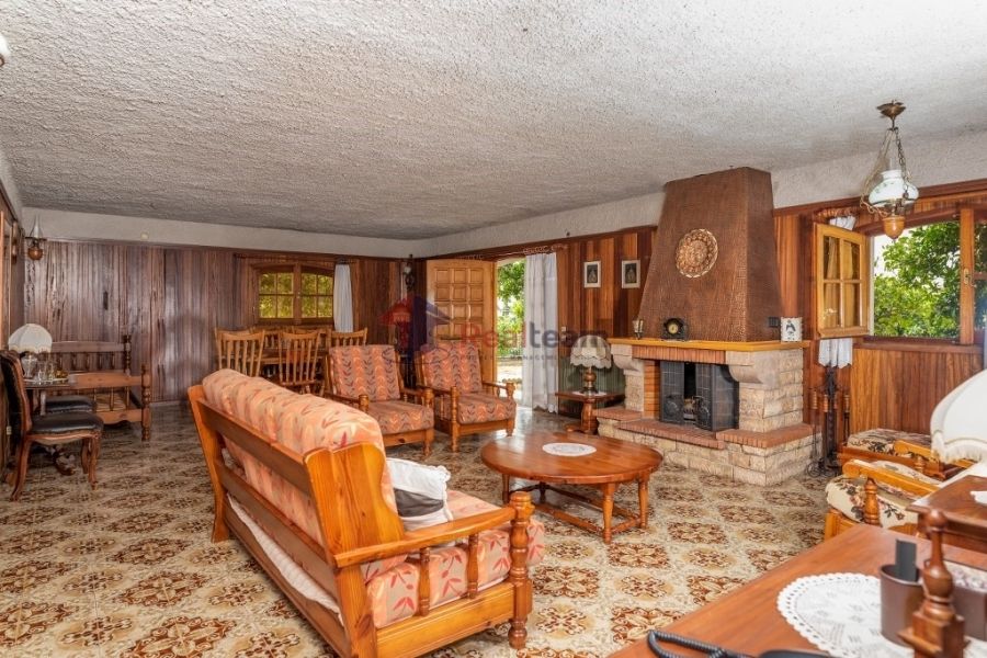 Property photo 3 of 25