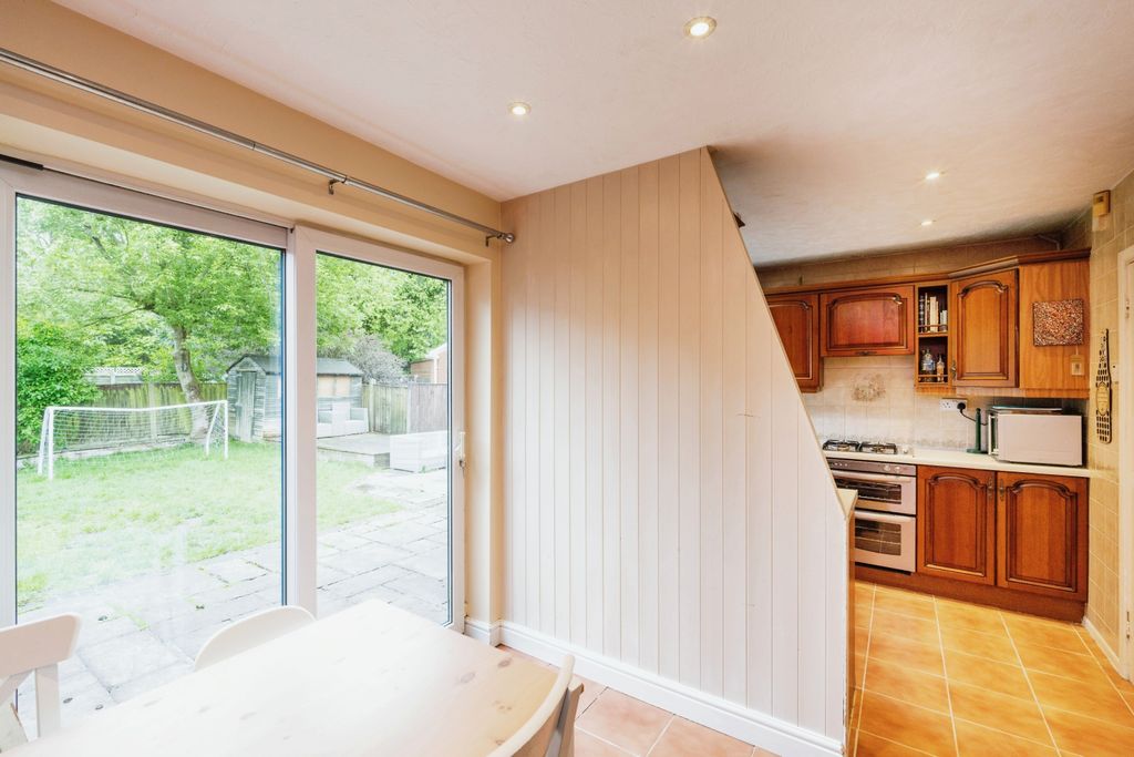 Property photo 3 of 15 Dining Area