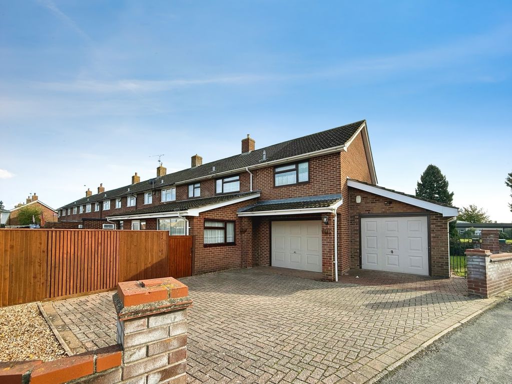 Property photo 1 of 16 Pbox-Img.Jpg
