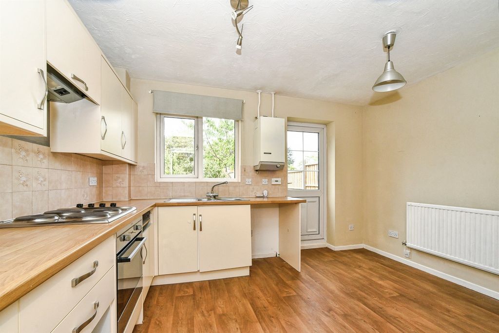 Property photo 3 of 13