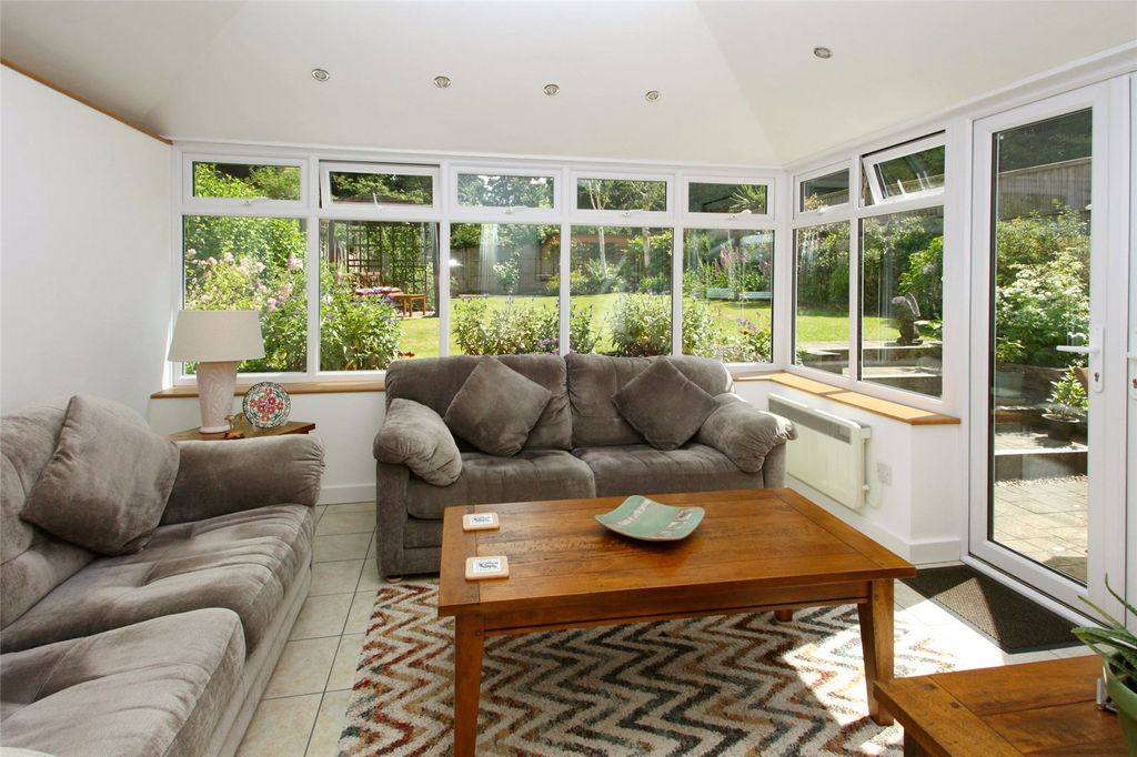 Property photo 2 of 28 Picture No. 29