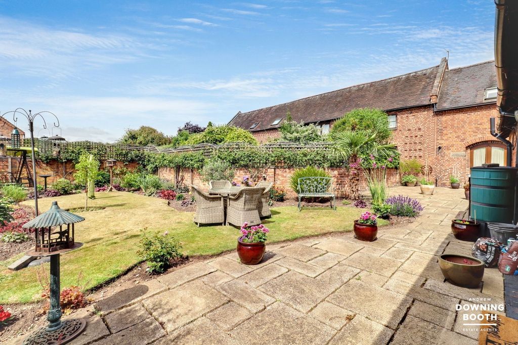 Property photo 2 of 38
