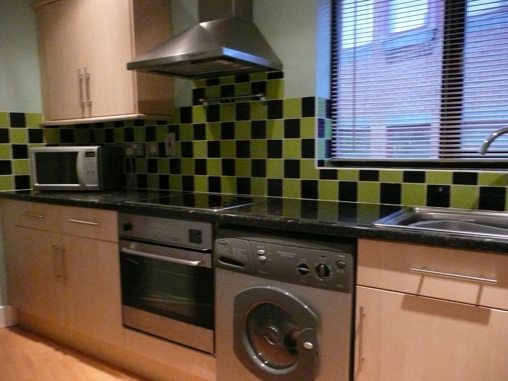 Property photo 3 of 5 Kitchen