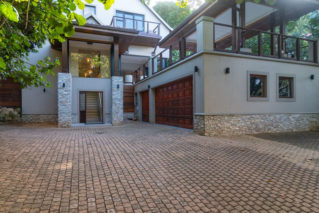 Property photo 2 of 30