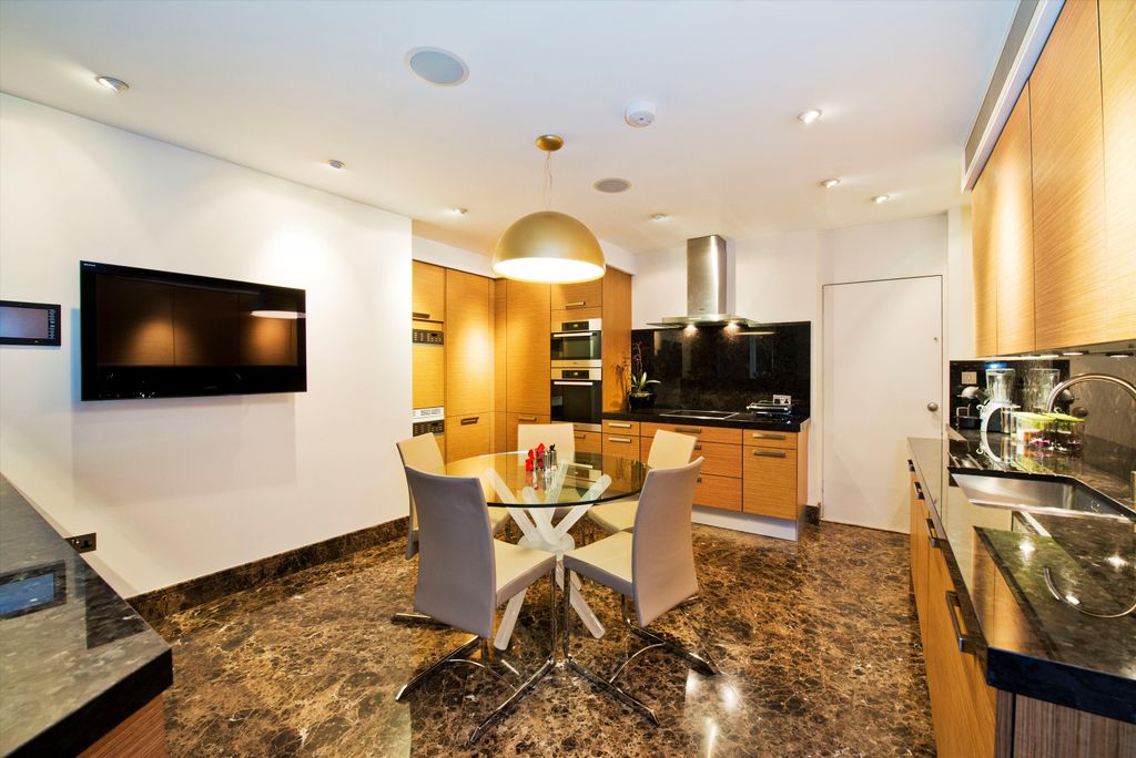 Property photo 3 of 7 Image