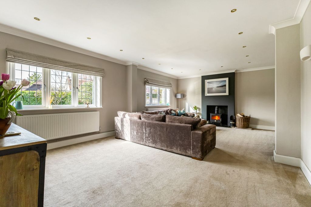 Property photo 3 of 20