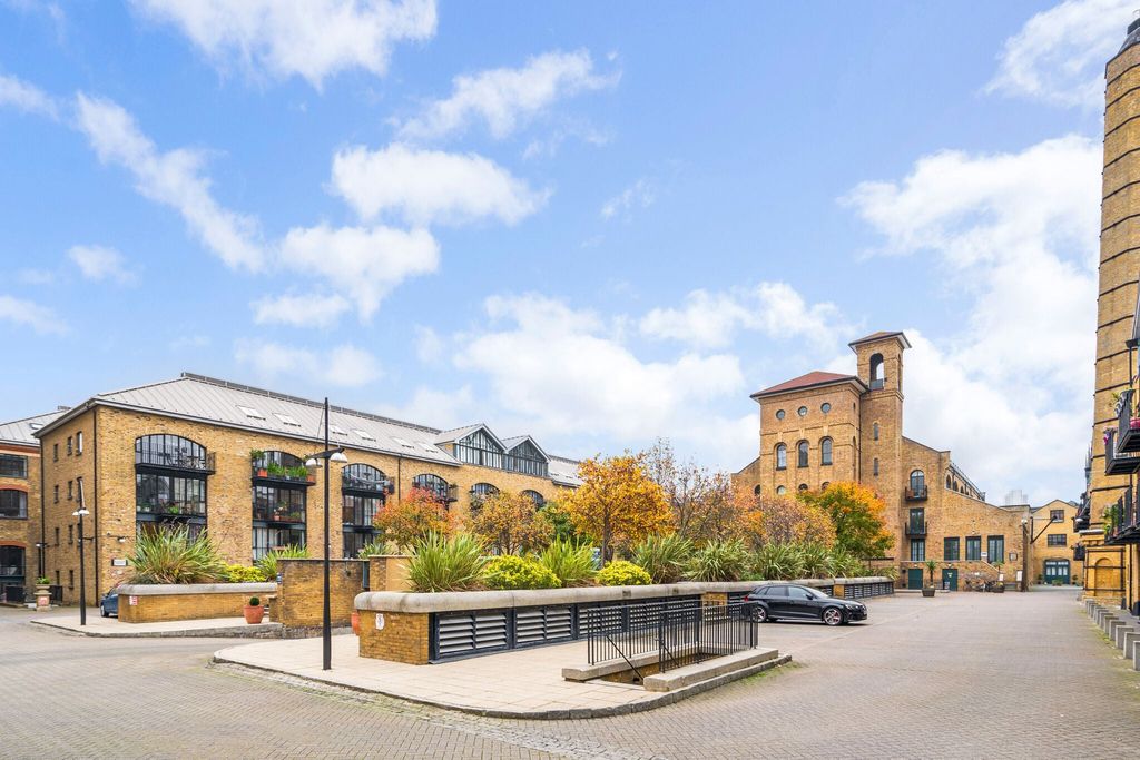 Property photo 2 of 2