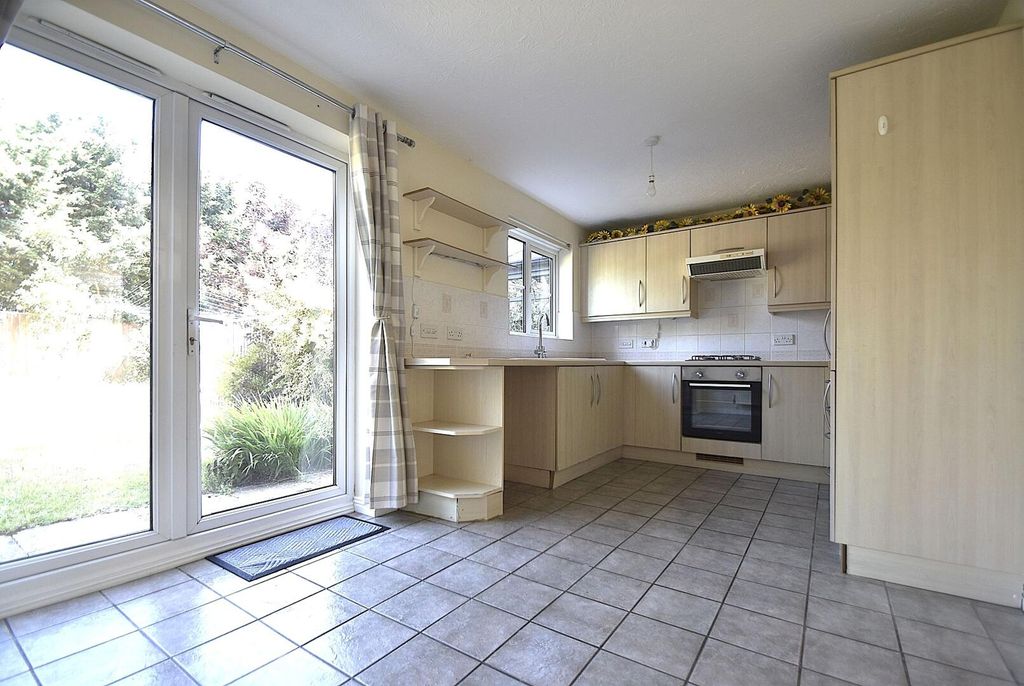 Property photo 3 of 13 Kitchen
