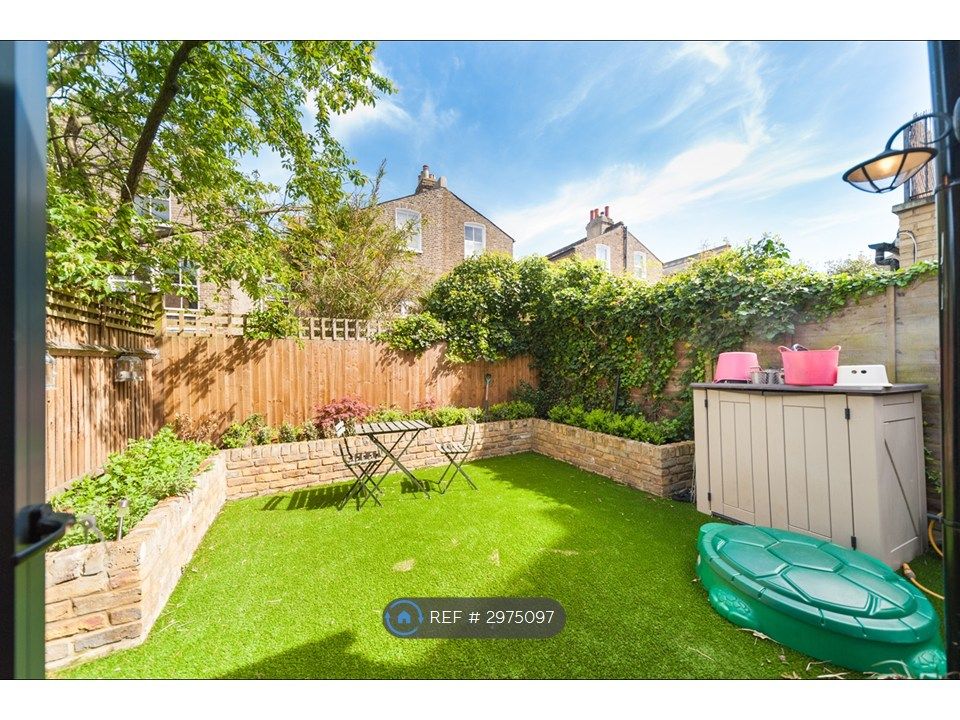 Property photo 2 of 13 Garden