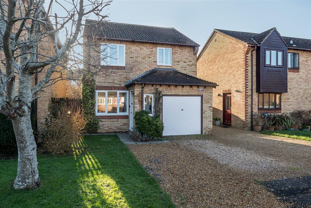 Property photo 1 of 20 Front