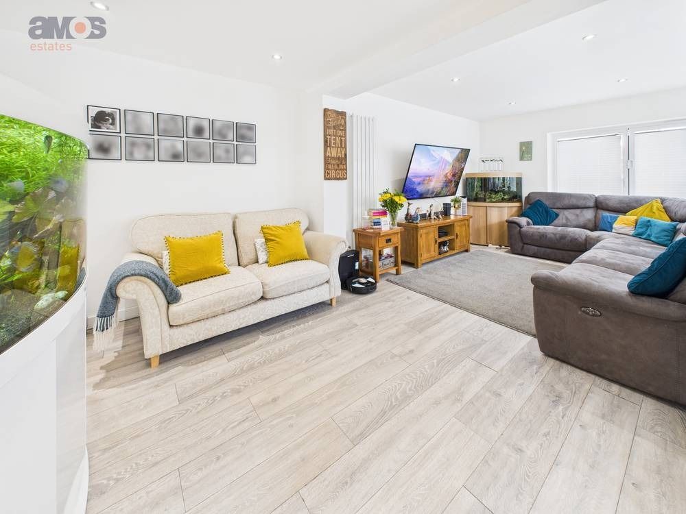 Property photo 3 of 21 4516194