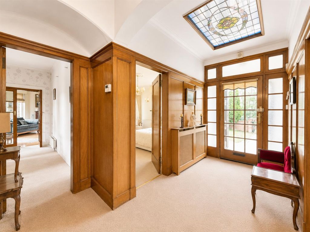 Property photo 2 of 19 Hall